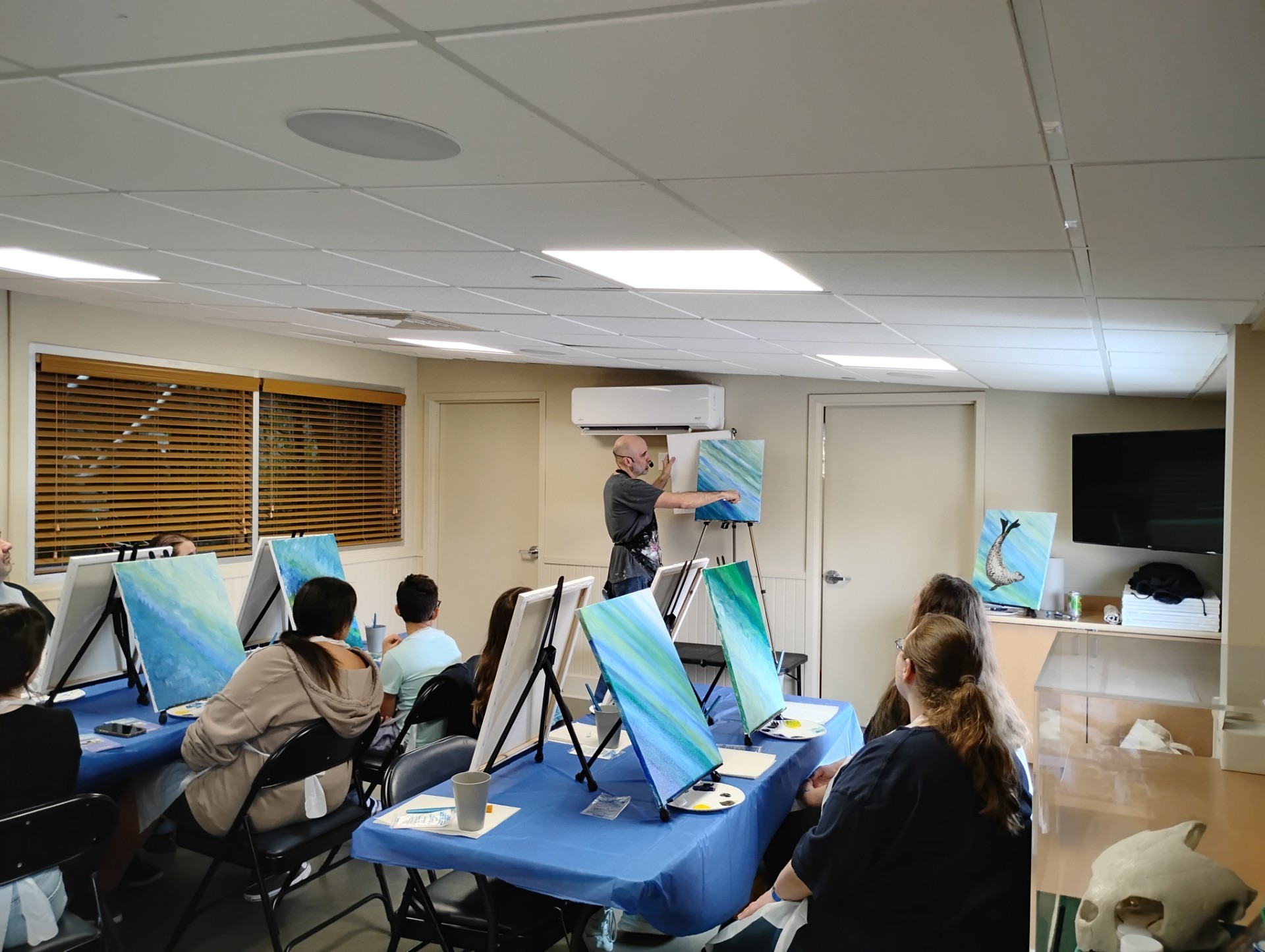 Paint and Sea - Image 4