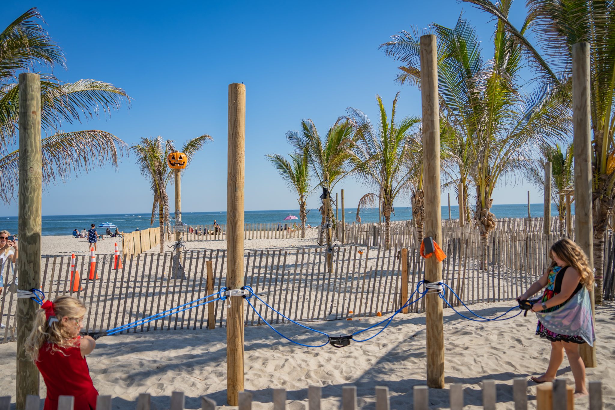 the beach maze on the beach at Jenkinson's Boardwalk